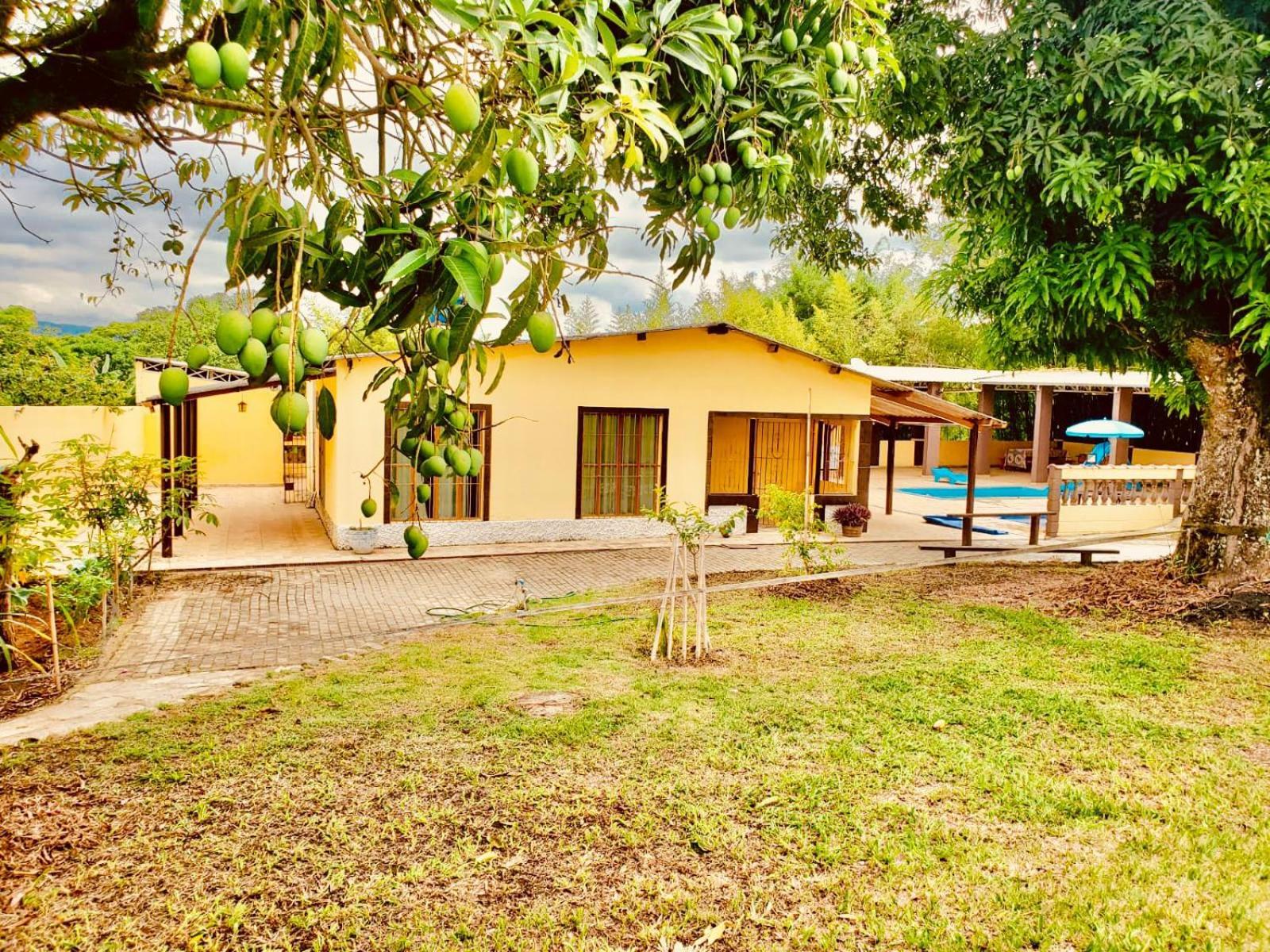 Chacara Charmosa Com Piscina, Campo De Futebol Villa Guaratinguetá Екстериор снимка